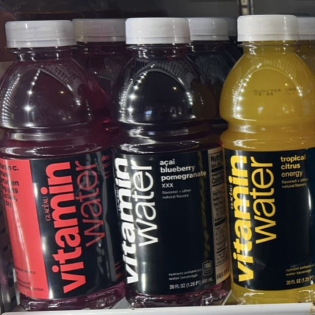Vitamin Water Tropical Citrus.